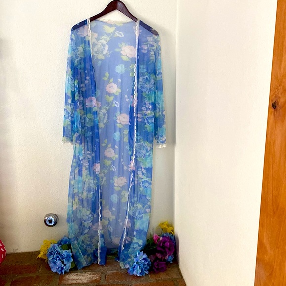 Vintage 60’s Beeline Nightgown - Picture 4 of 10